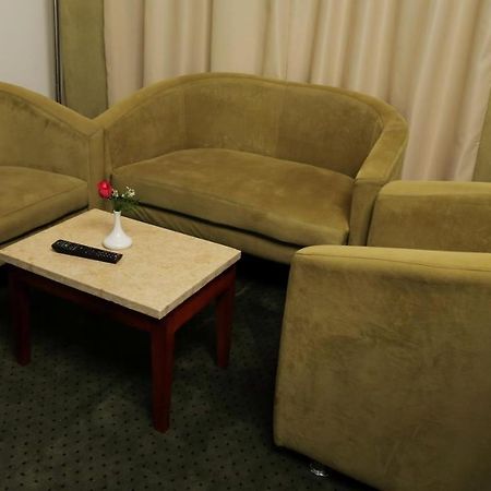 Spectra Inn Hotel 'Ezbet Sharikat Wardan ภายนอก รูปภาพ