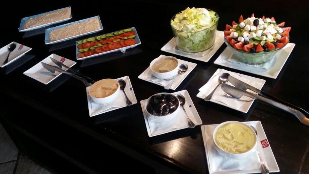 Spectra Inn Hotel 'Ezbet Sharikat Wardan ภายนอก รูปภาพ