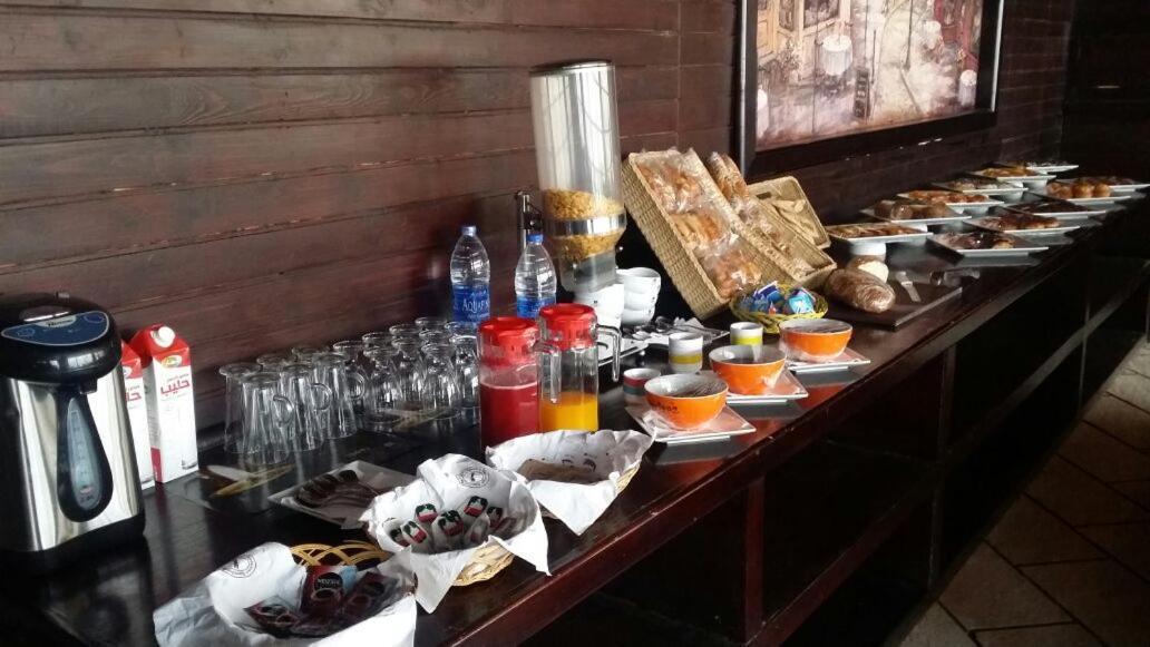 Spectra Inn Hotel 'Ezbet Sharikat Wardan ภายนอก รูปภาพ